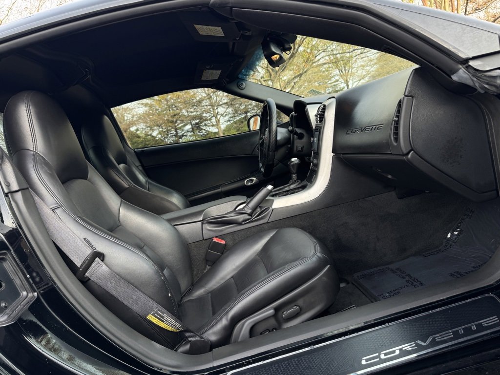 Used 2005 Chevrolet Corvette Coupe w/ Preferred Equipment Group image 21