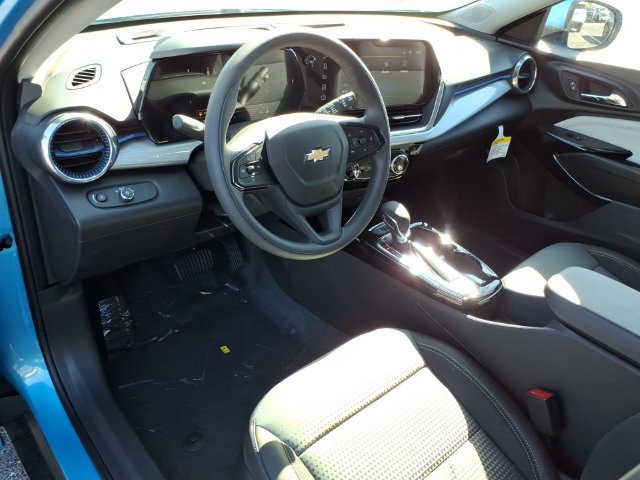 New 2026 Chevrolet Trax LT FWD image 5