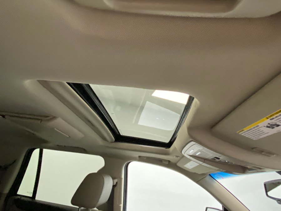 Used 2019 Chevrolet Tahoe LT w/ LT Signature Package AWD/4WD image 24