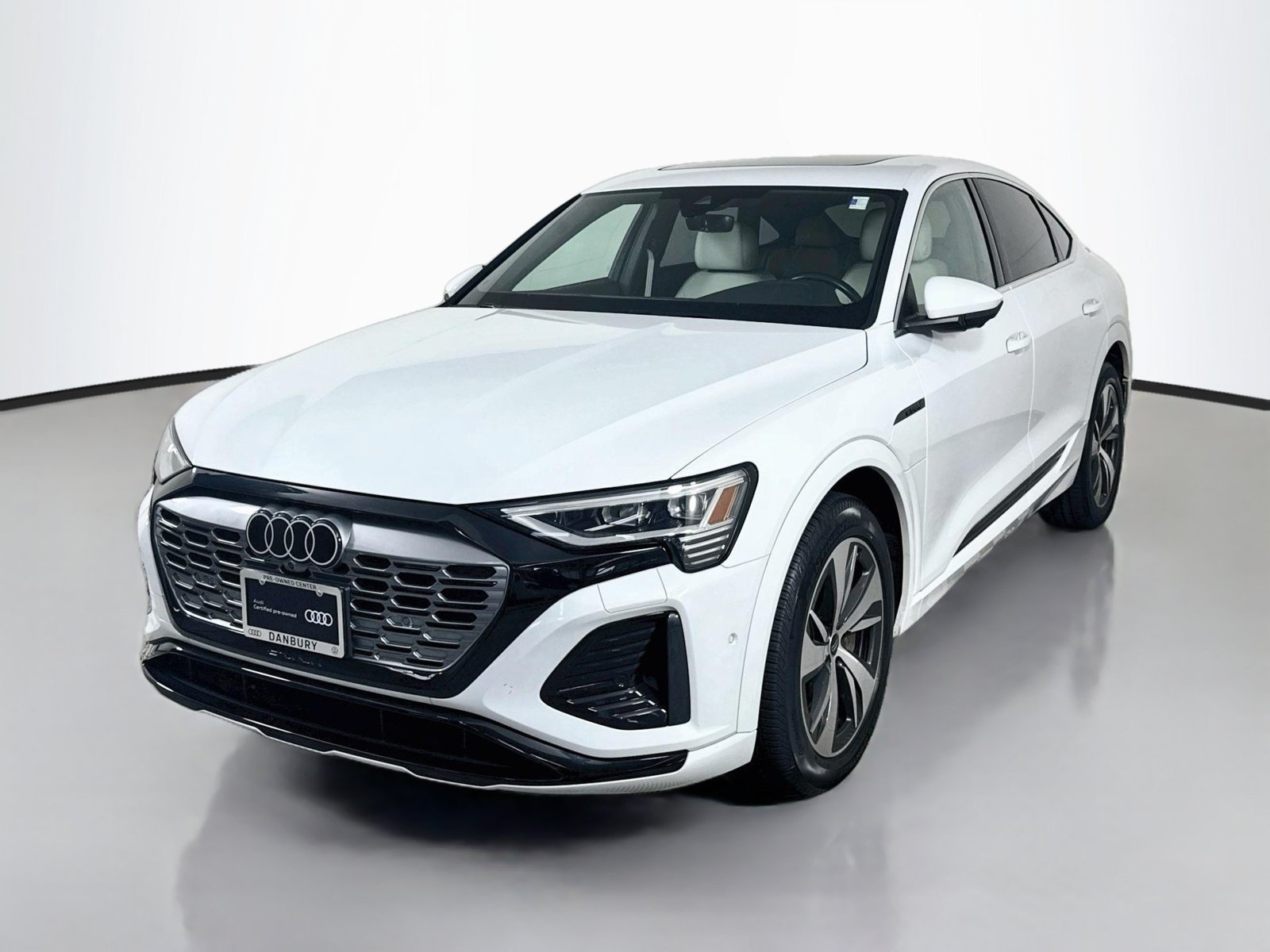 Used 2024 Audi Q8 e-tron Premium Plus w/ Premium Plus Package