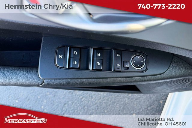 Used 2024 Kia Forte LXS image 14