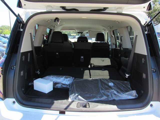 New 2026 Nissan Armada SV image 5