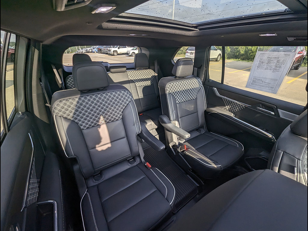 Used 2024 GMC Acadia Denali w/ Super Cruise Package AWD/4WD image 19