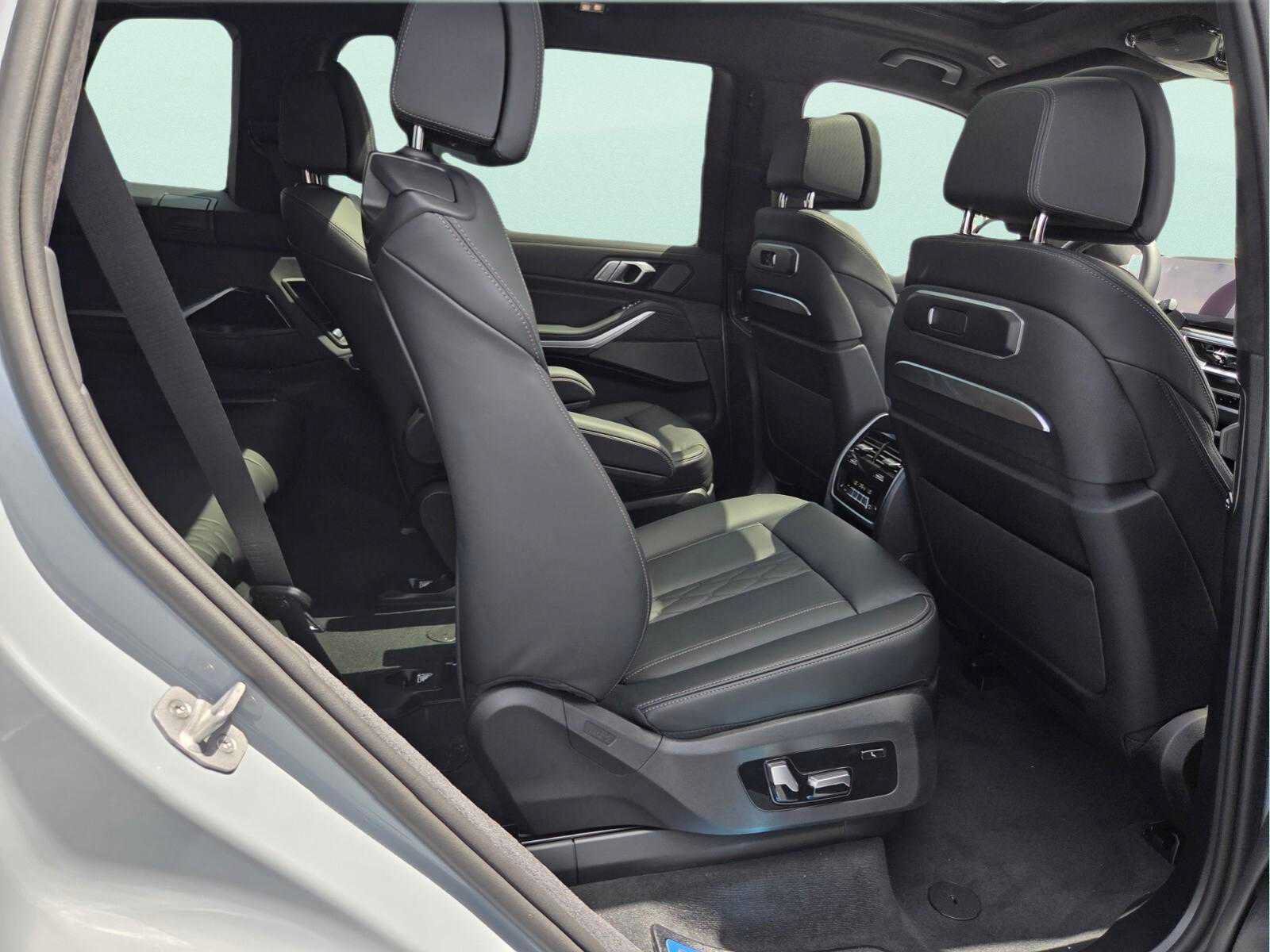 New 2027 BMW X7 M60i AWD/4WD image 20