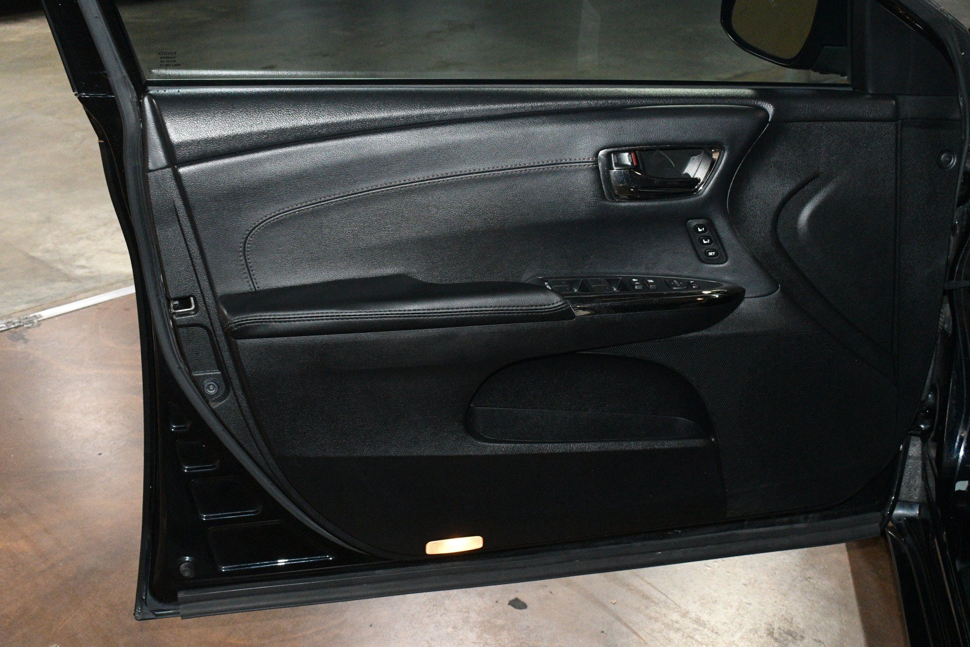Used 2015 Toyota Avalon XLE Touring FWD image 41