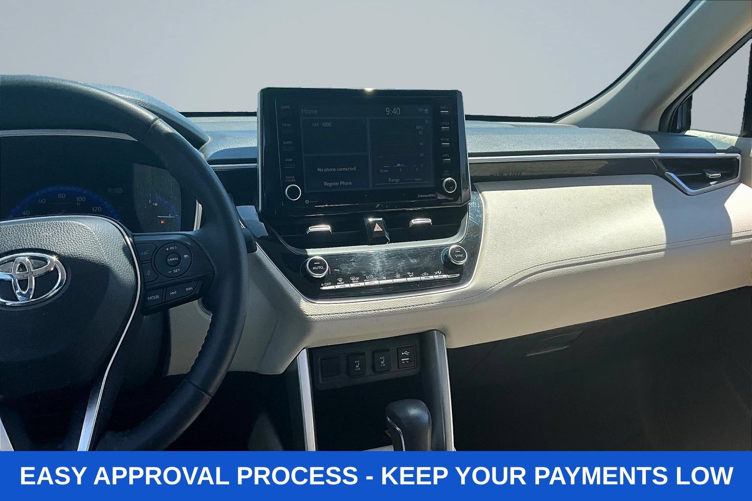 Used 2022 Toyota Corolla Cross XLE w/ Convenience Package FWD image 12