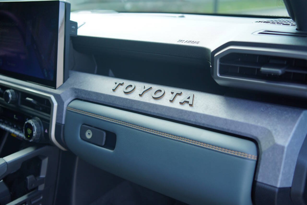 Used 2024 Toyota Tacoma 4x4 Double Cab Hybrid image 20