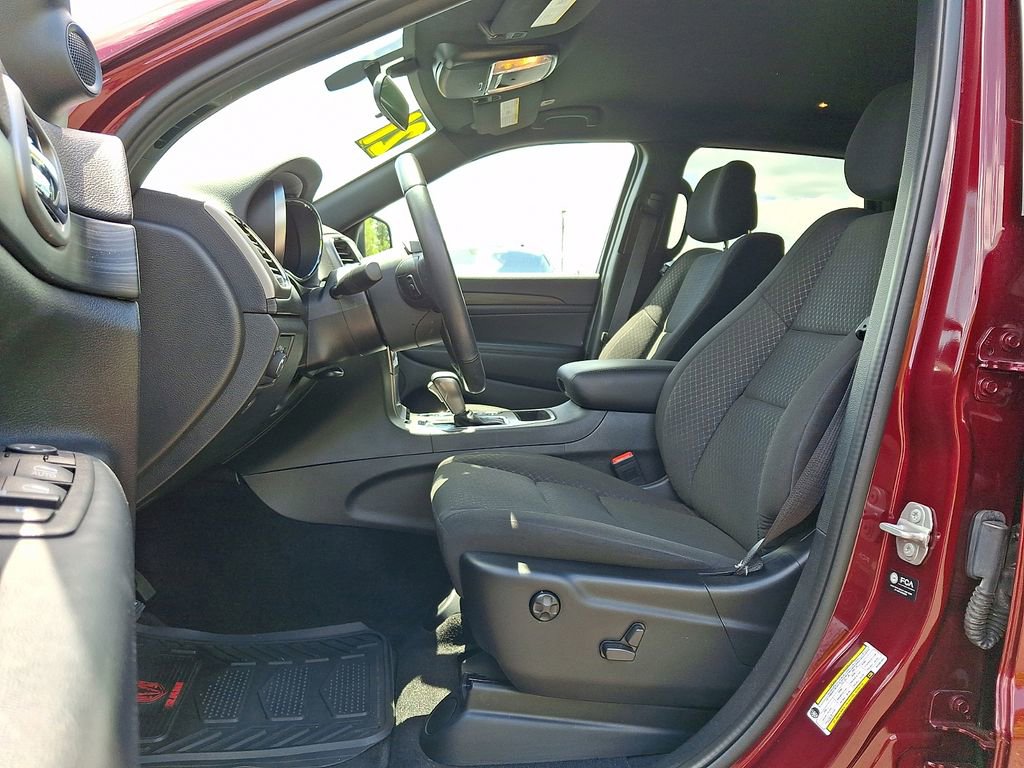 Used 2021 Jeep Grand Cherokee Laredo RWD image 13