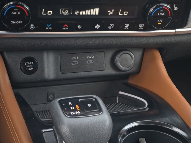 Used 2025 Nissan Rogue Platinum w/ Platinum Premium Package image 24