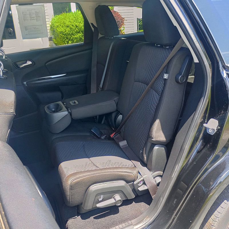 Used 2019 Dodge Journey SE FWD image 16