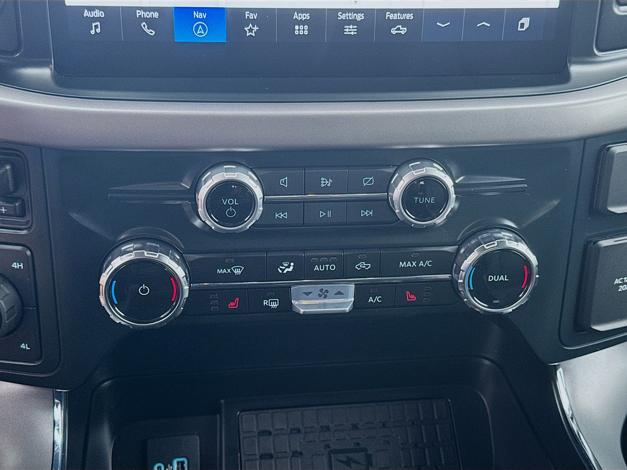 Used 2024 Ford F150 XLT w/ Equipment Group 303A High image 15