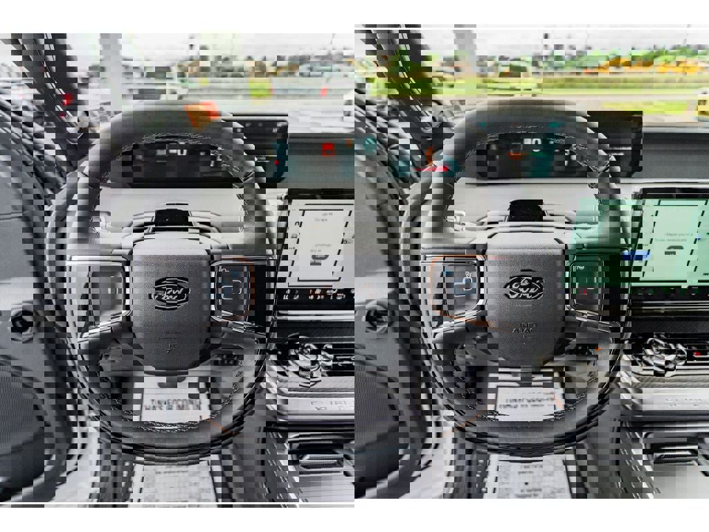 New 2025 Ford Expedition Platinum w/ Stealth Performance Package image 11