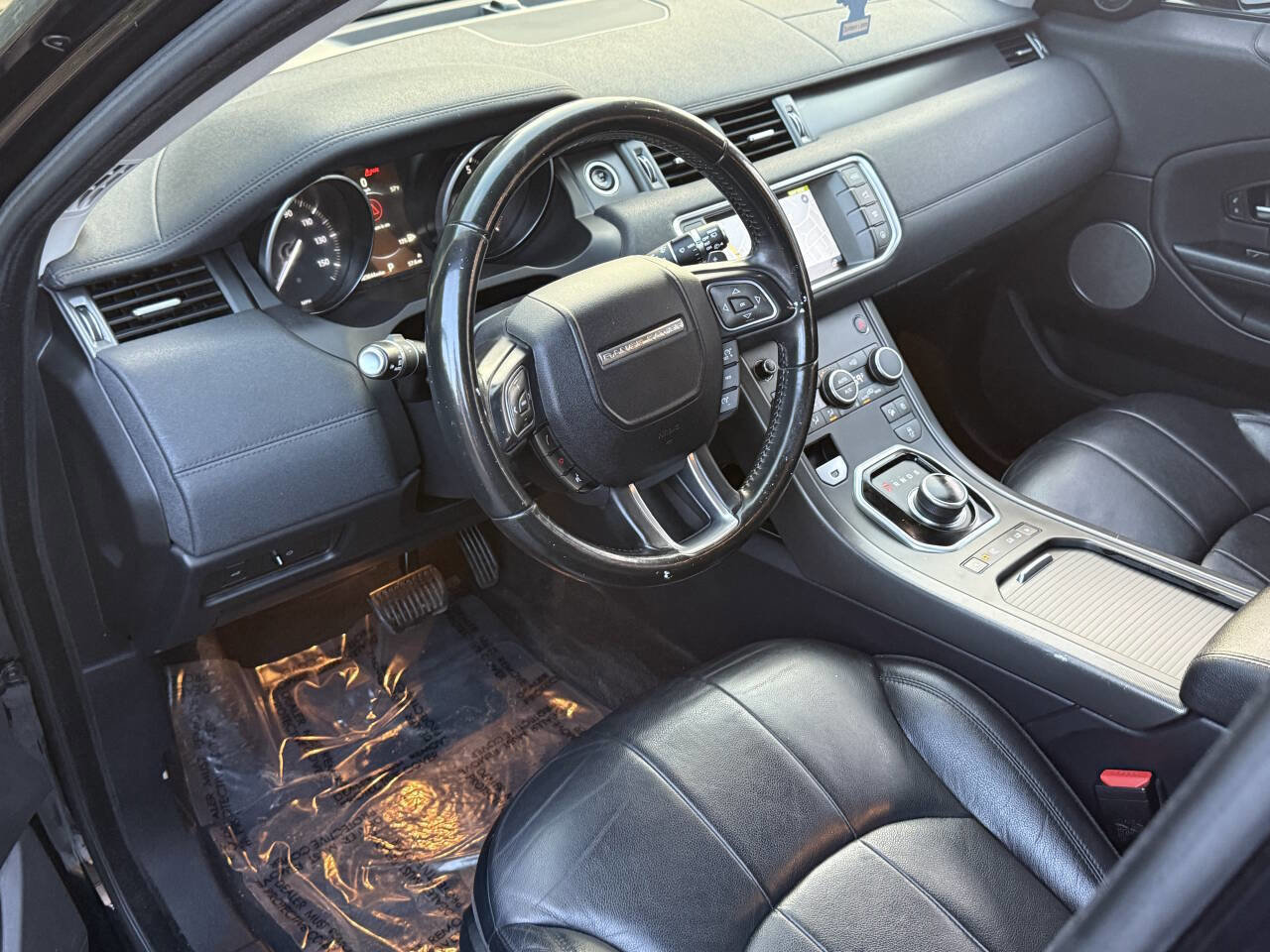 Used 2018 Land Rover Range Rover Evoque SE image 13