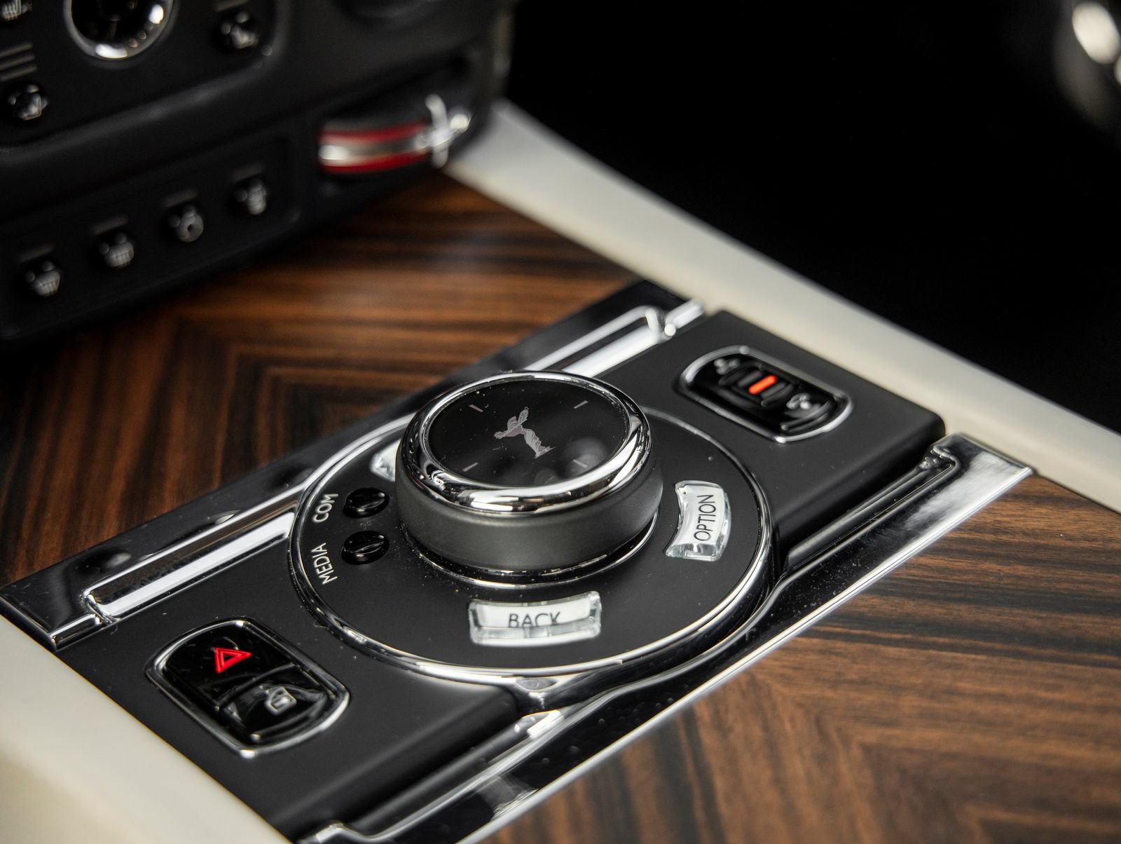 Used 2019 Rolls-Royce Wraith RWD image 32