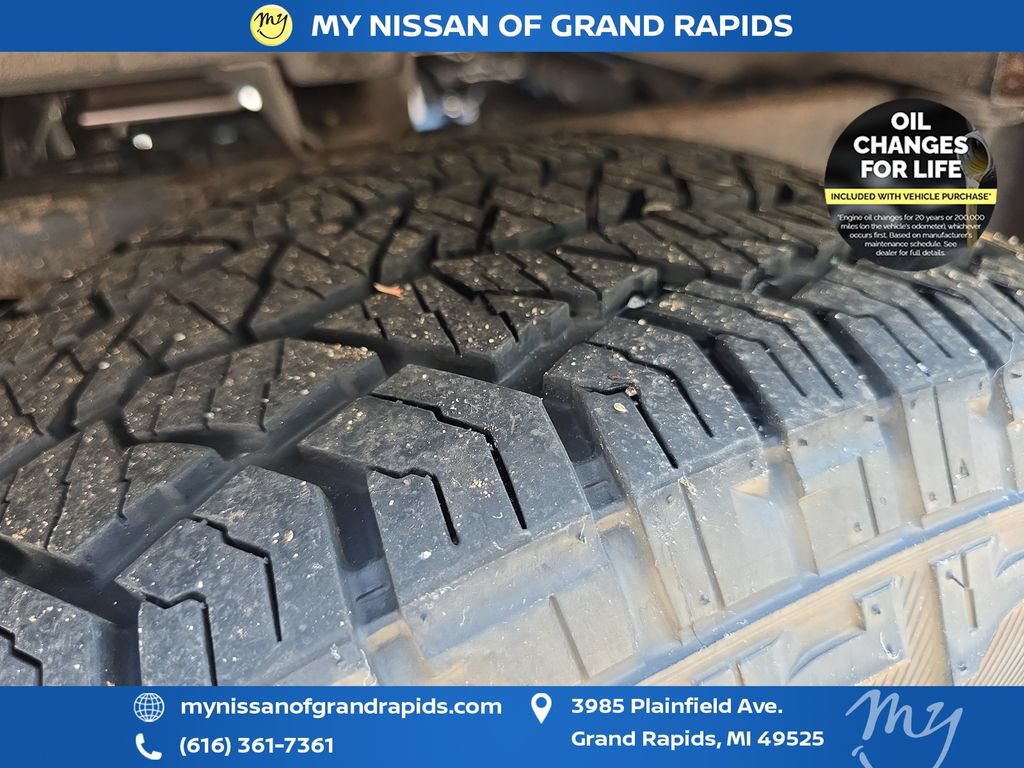 Used 2023 Nissan Frontier PRO-4X w/ Pro Convenience Package AWD/4WD image 35