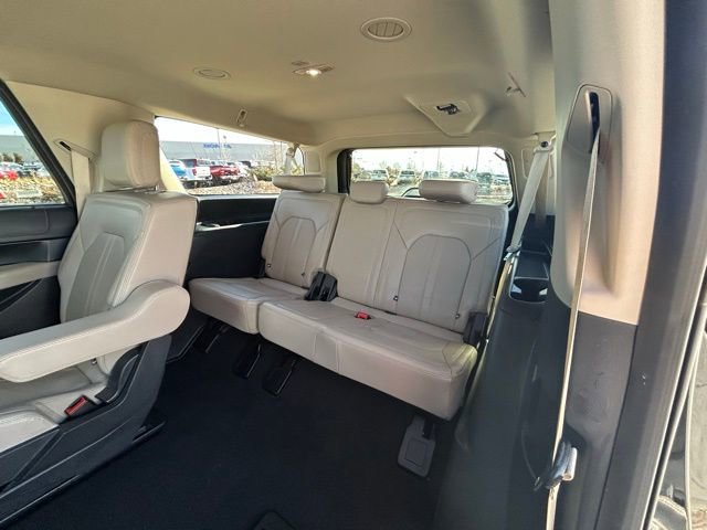 Used 2024 Ford Expedition Max Limited image 24