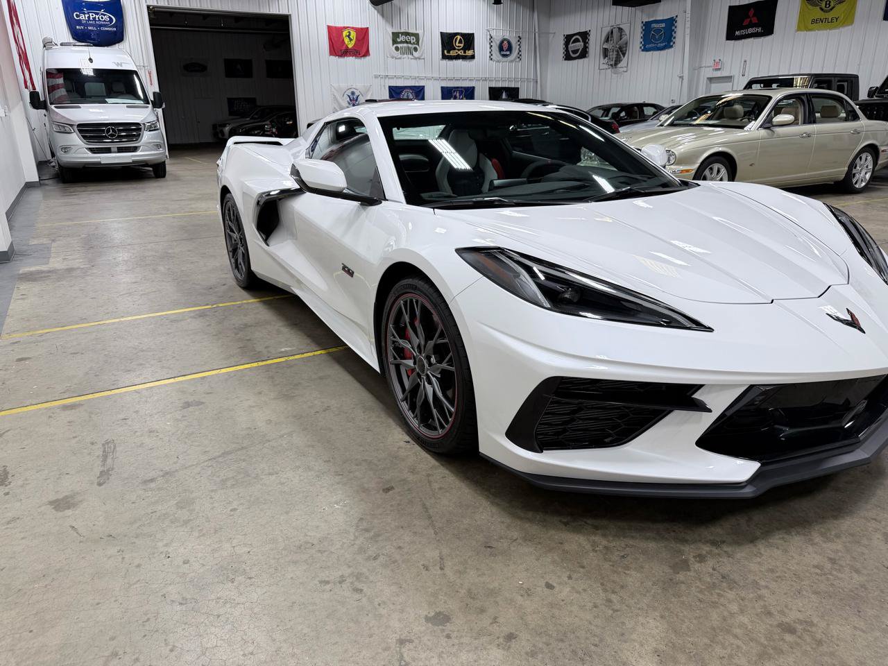 Used 2023 Chevrolet Corvette Stingray Premium Conv w/ Z51 Performance Package RWD image 20