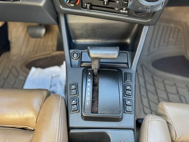 Used 1992 BMW 325i Convertible RWD image 29