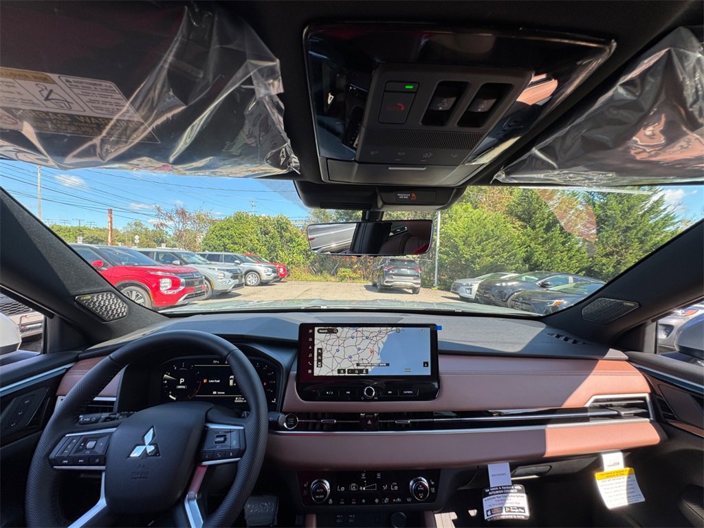 New 2025 Mitsubishi Outlander SEL image 17