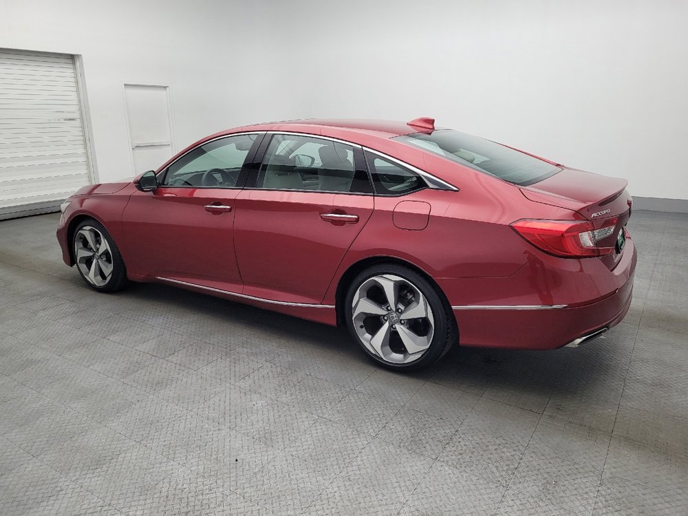 Used 2018 Honda Accord Touring image 3