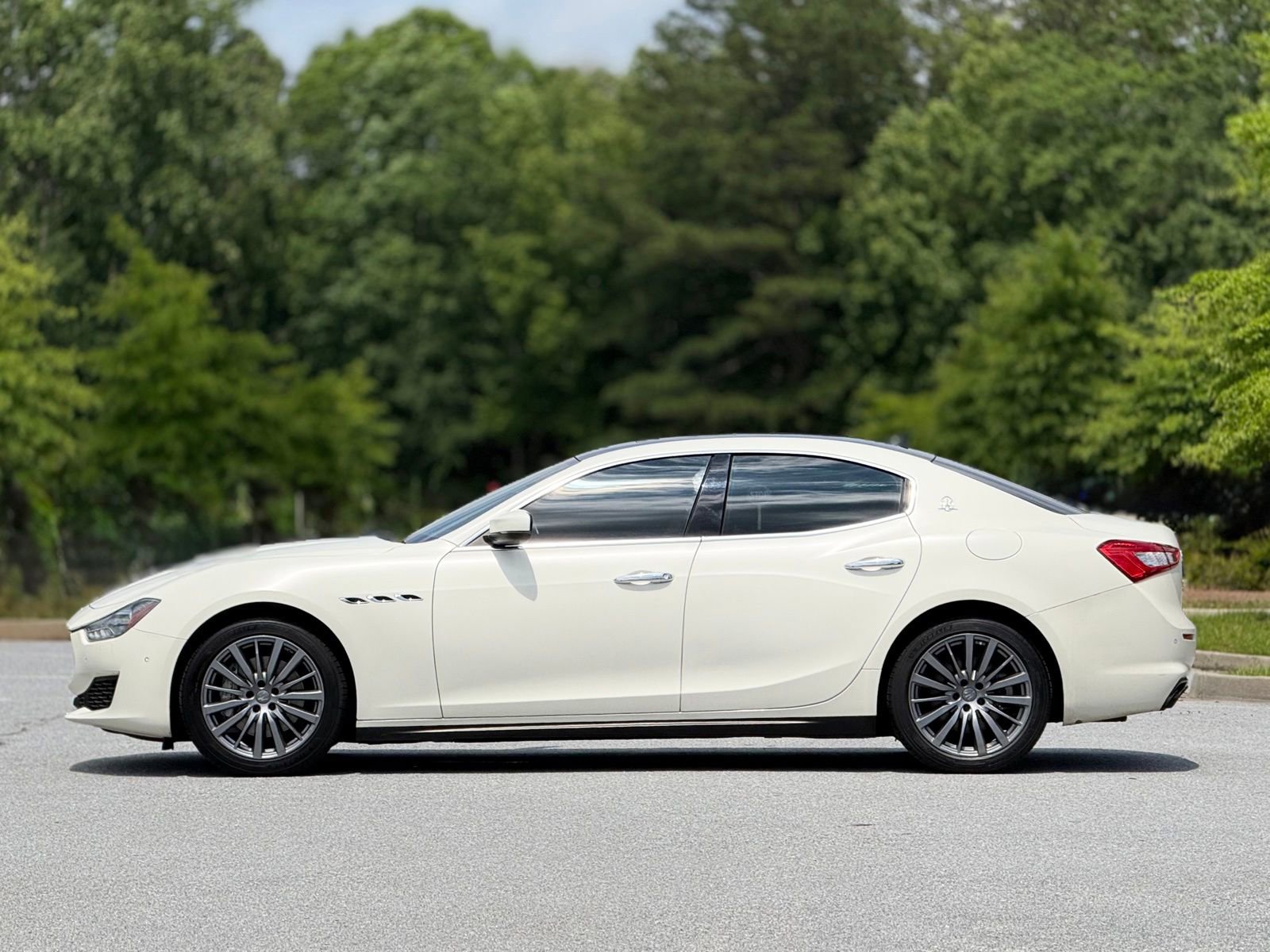 Used 2019 Maserati Ghibli RWD image 9