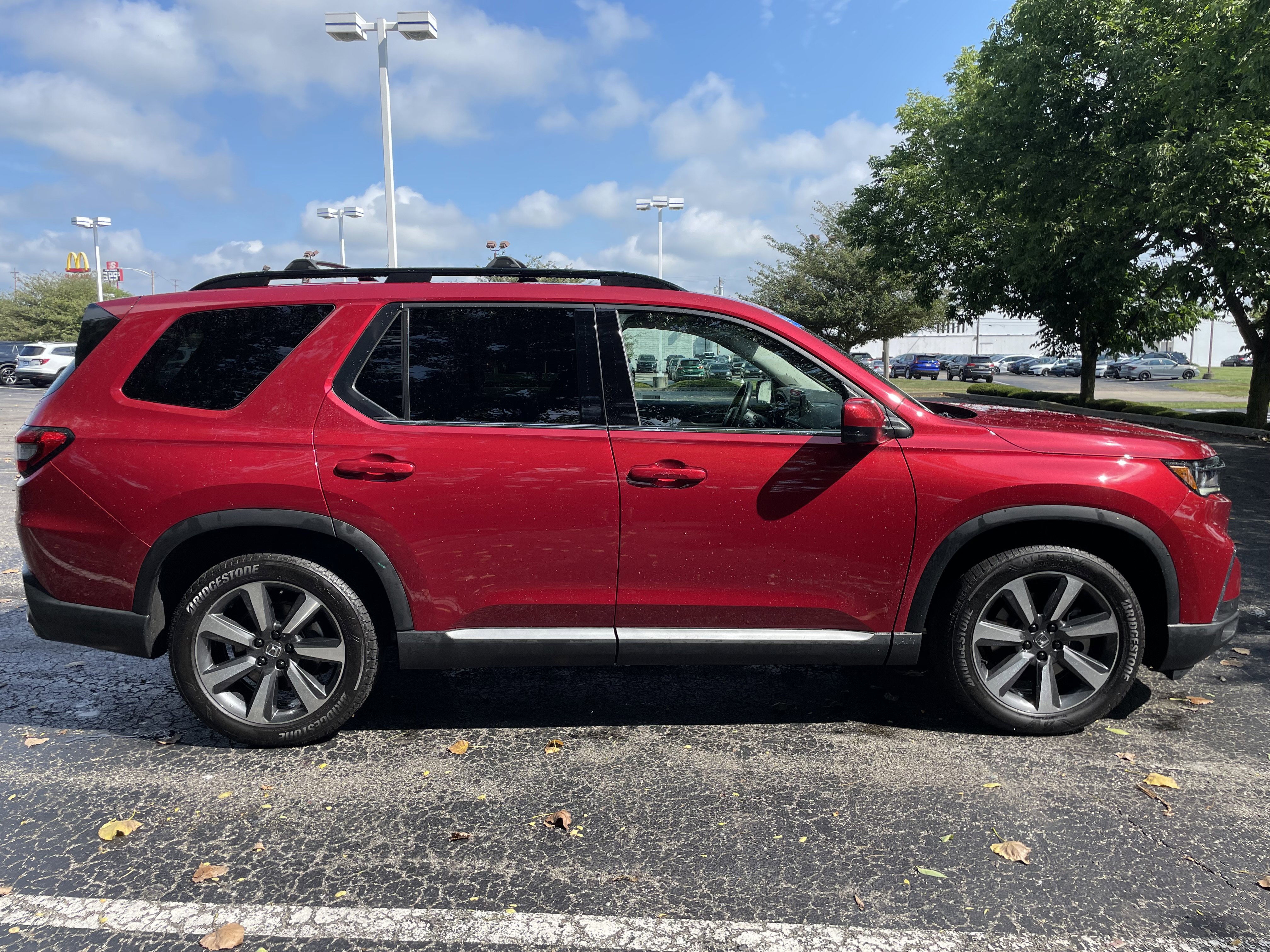 Certified 2023 Honda Pilot Elite image 2
