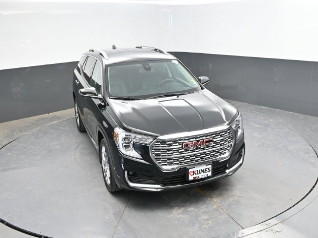 Used 2023 GMC Terrain Denali w/ Denali Premium Package AWD/4WD image 30
