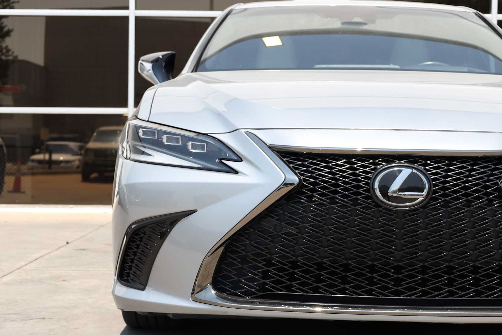 Used 2022 Lexus ES 300h F Sport w/ Accessory Package 2 FWD image 54