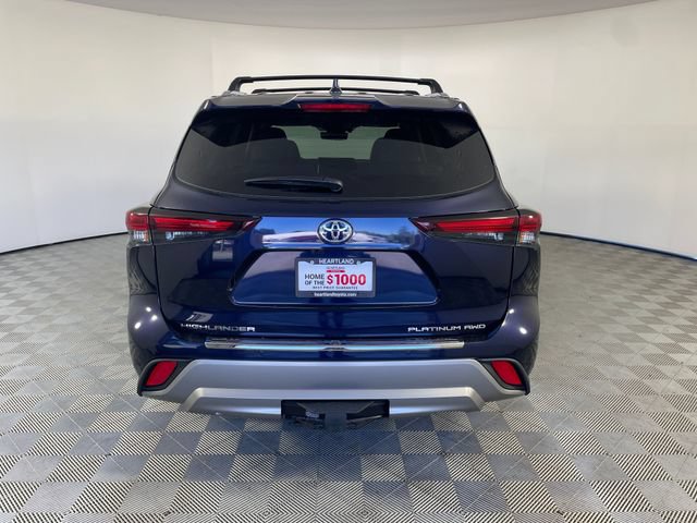 New 2026 Toyota Highlander Platinum AWD/4WD image 13