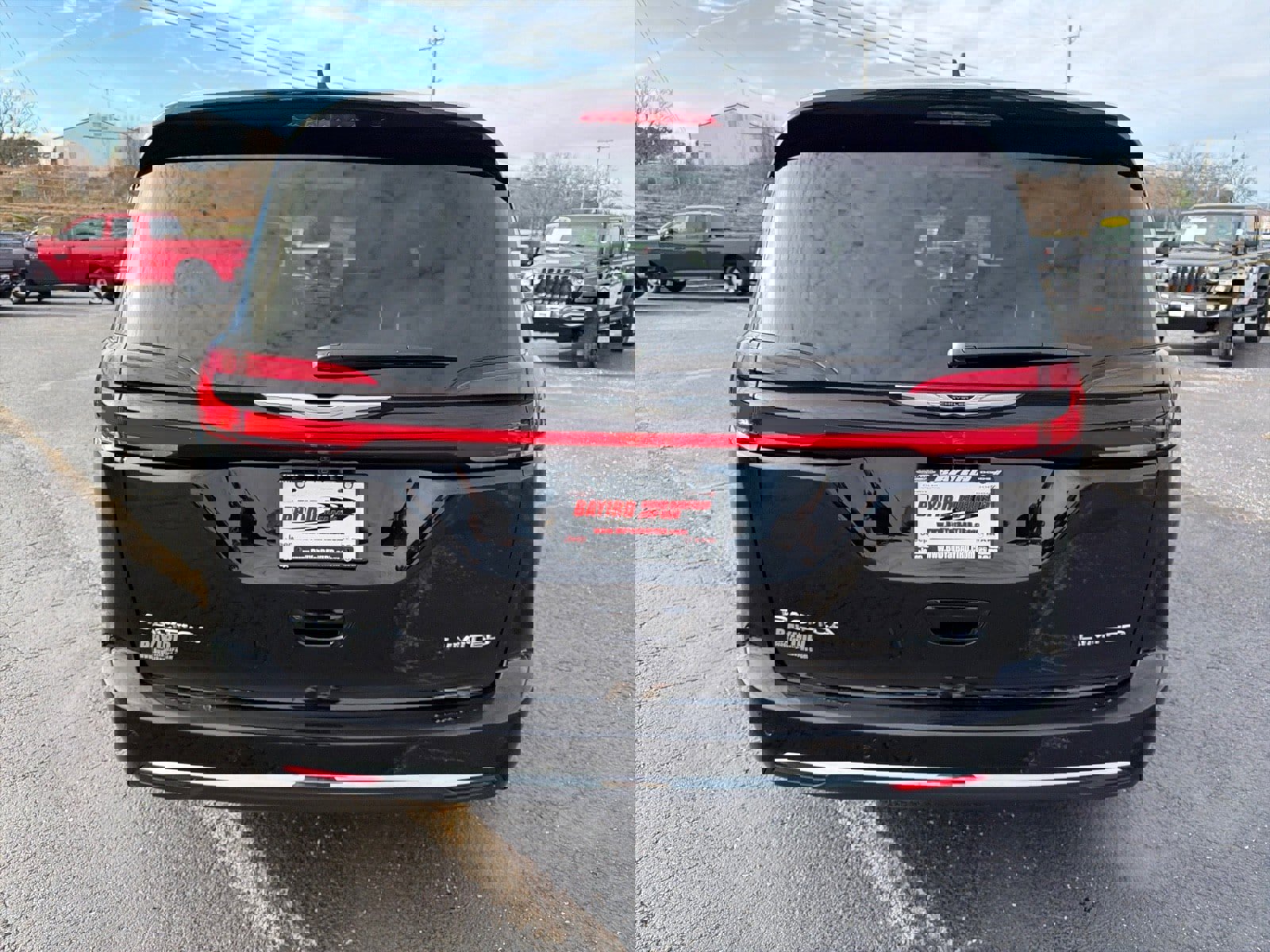 New 2026 Chrysler Pacifica Limited image 6