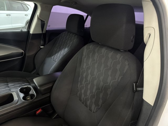 Used 2015 Chevrolet Volt w/ Enhanced Safety Package 1 FWD image 13