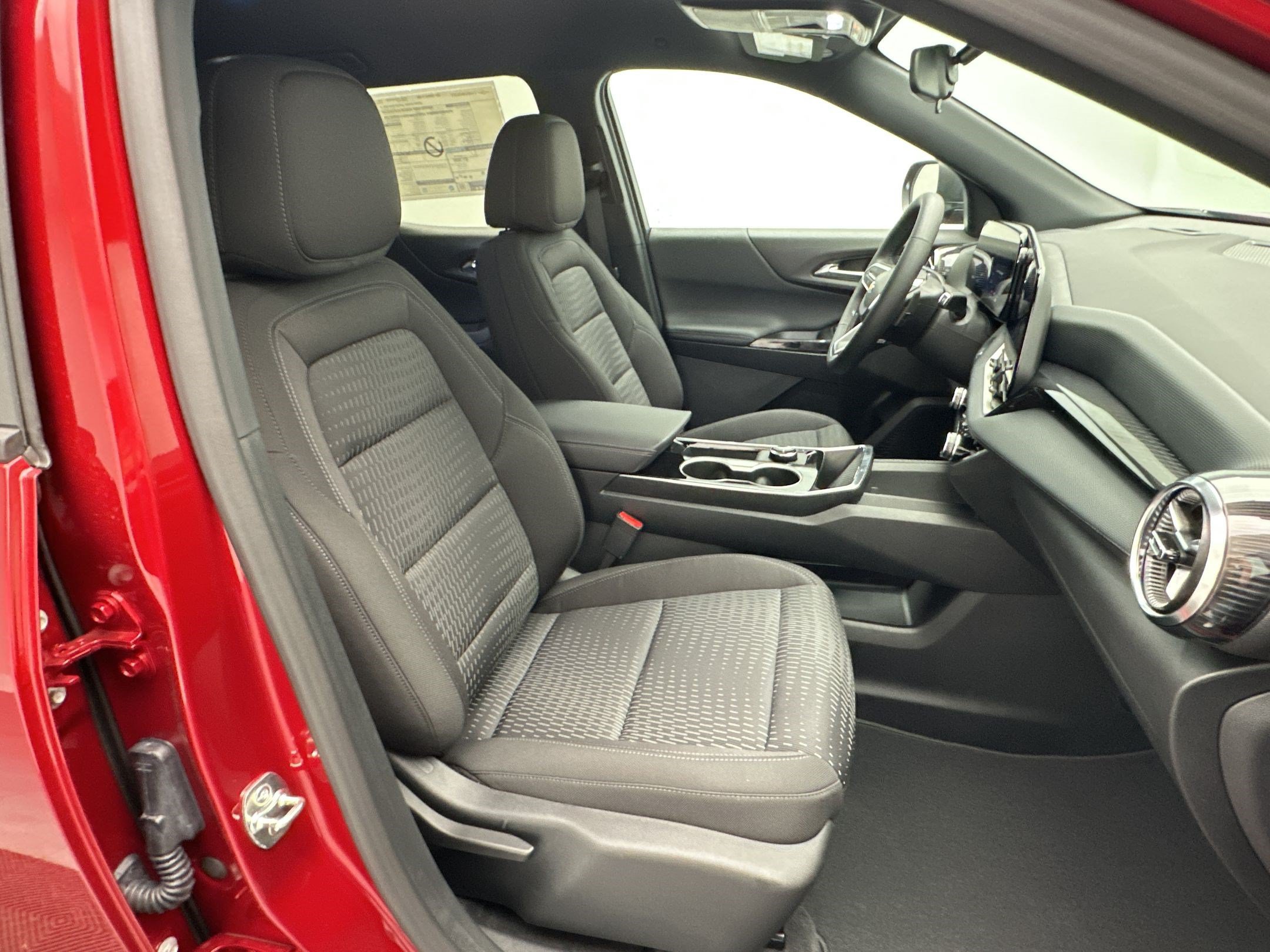 New 2027 Chevrolet Equinox LT AWD/4WD image 25