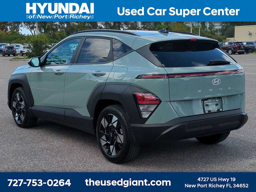 Certified 2024 Hyundai Kona SEL FWD image 3