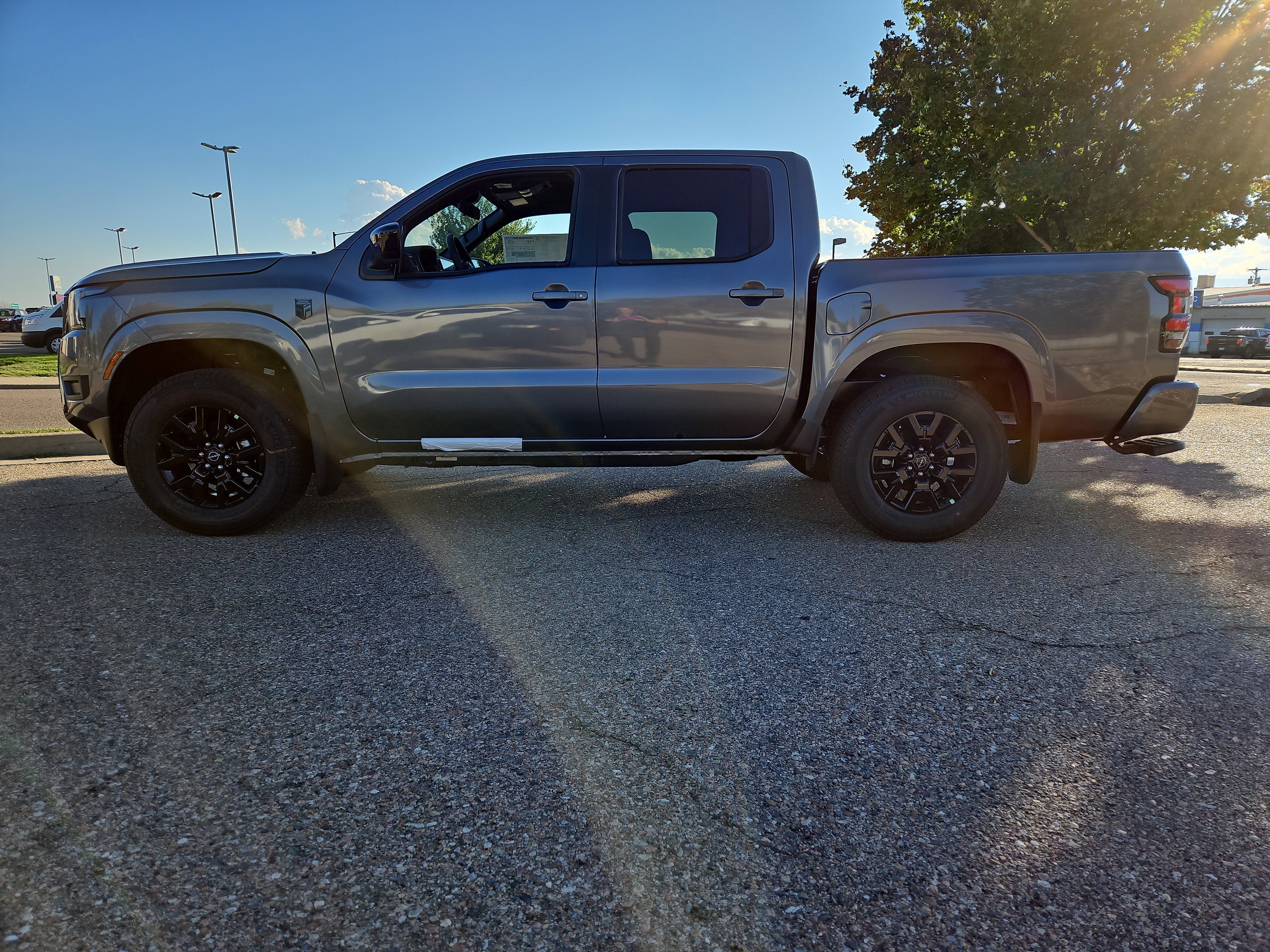 New 2026 Nissan Frontier SV image 2