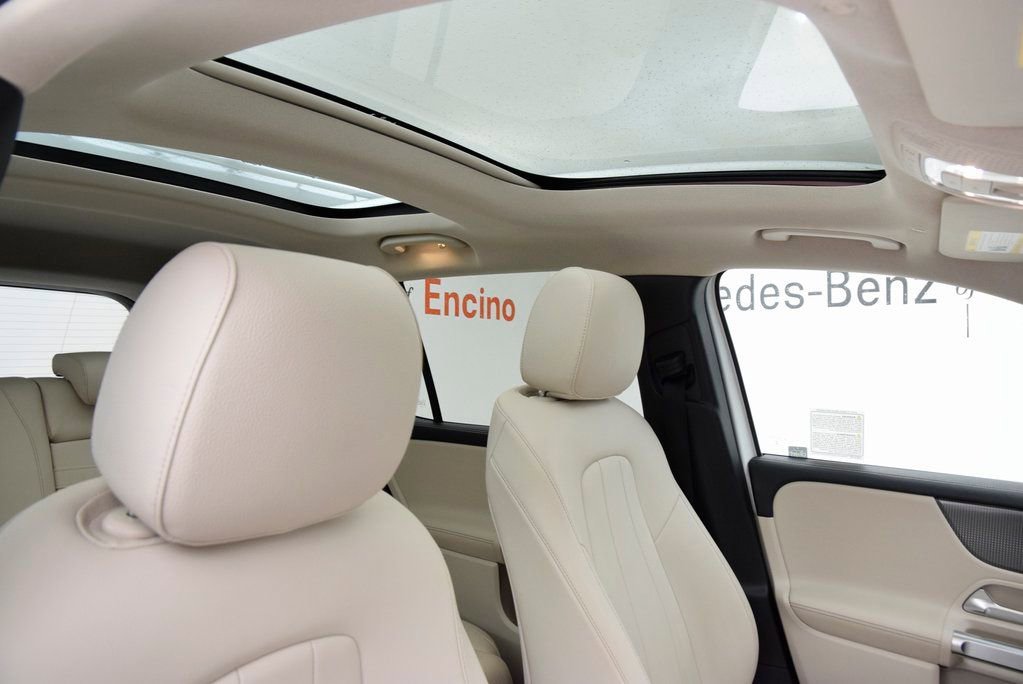 Certified 2022 Mercedes-Benz GLB 250 image 17