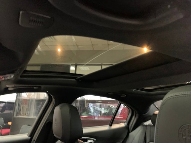 New 2025 Alfa Romeo Giulia image 17