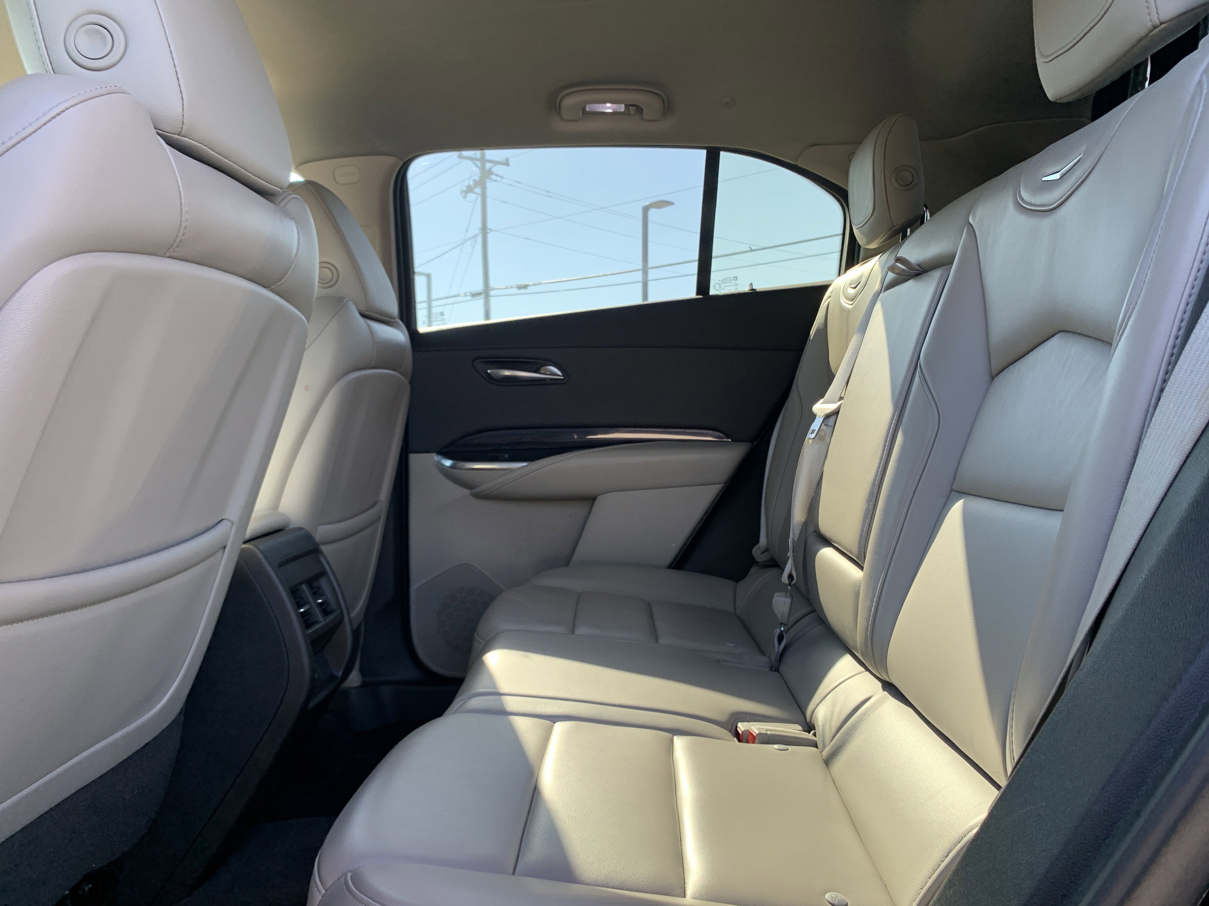 Used 2020 Cadillac XT4 Premium Luxury image 32