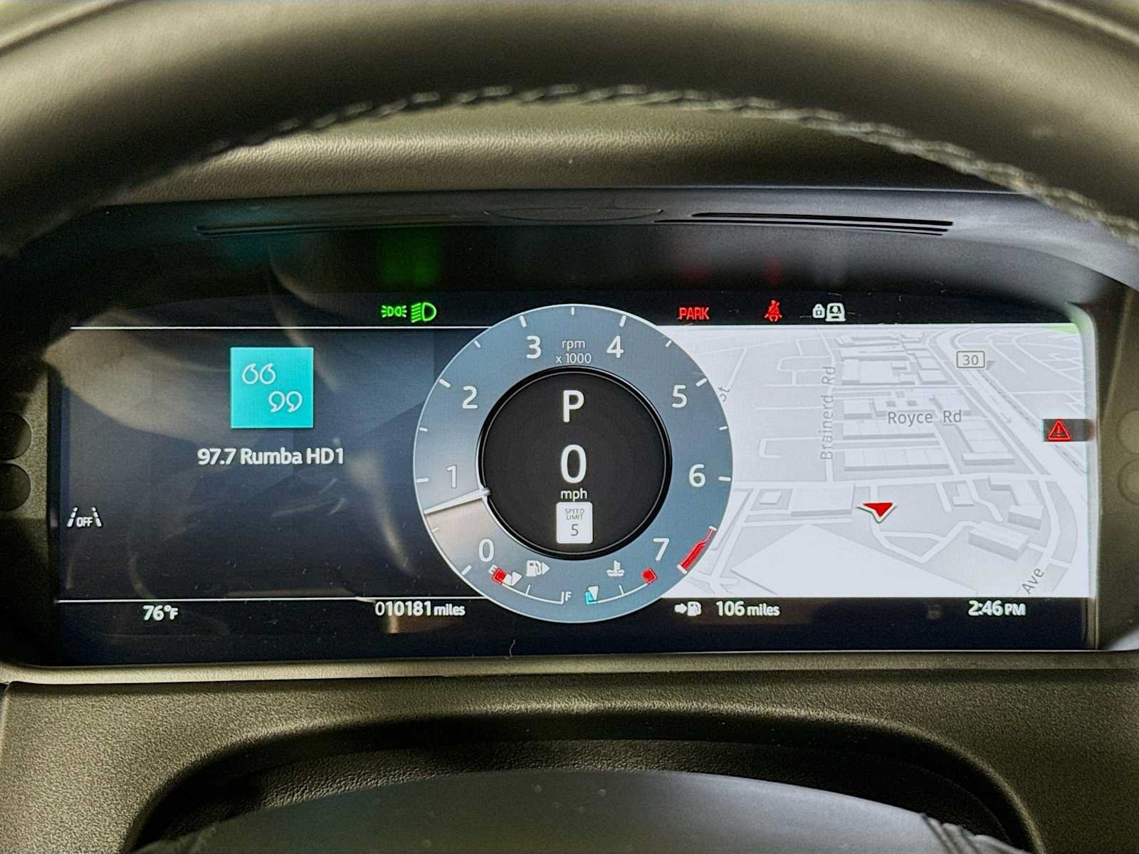 Used 2026 Land Rover Range Rover Velar Dynamic SE AWD/4WD image 12