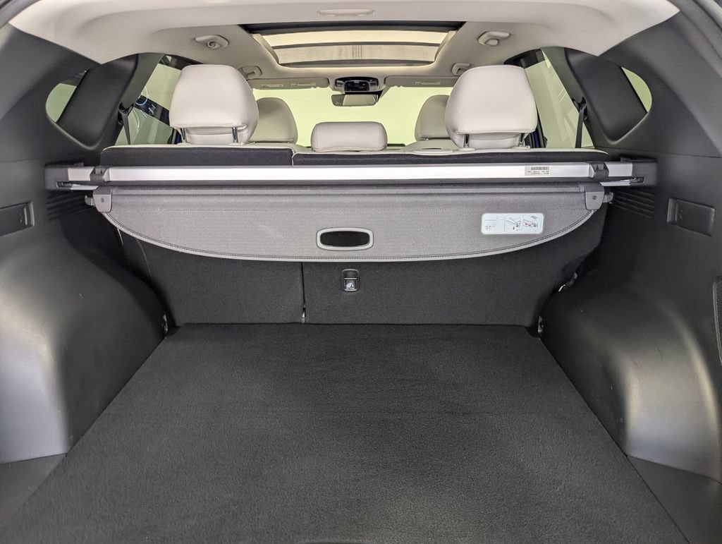 Certified 2022 Hyundai Tucson Limited w/ Cargo Package FWD image 26
