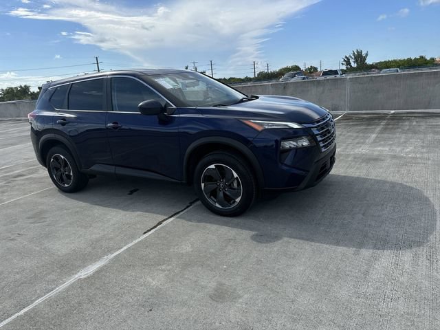 Used 2024 Nissan Rogue SV FWD image 16
