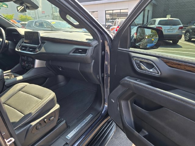 Used 2023 Chevrolet Tahoe Premier AWD/4WD image 13