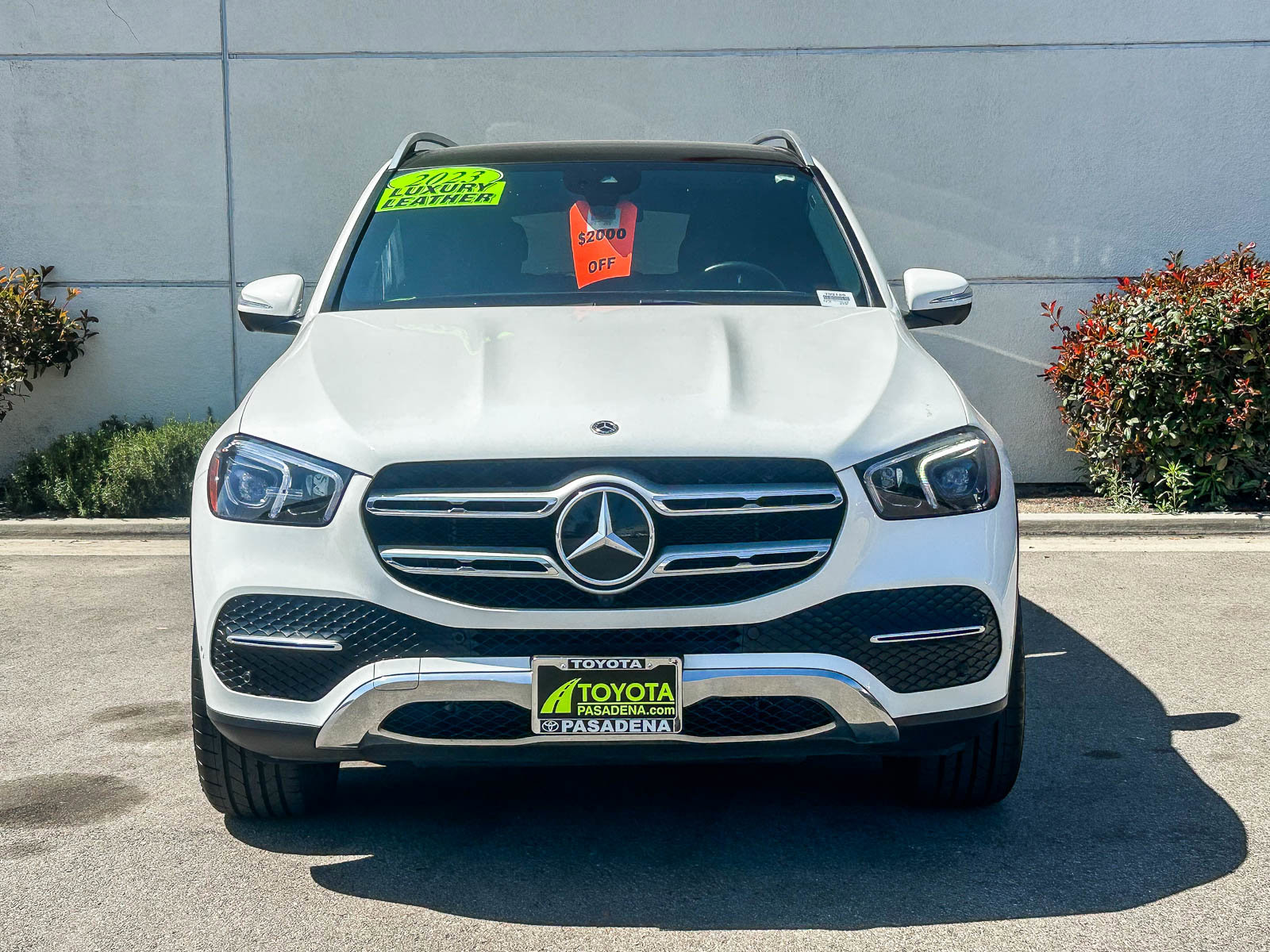 Used 2022 Mercedes-Benz GLE 350 w/ Premium Package image 2