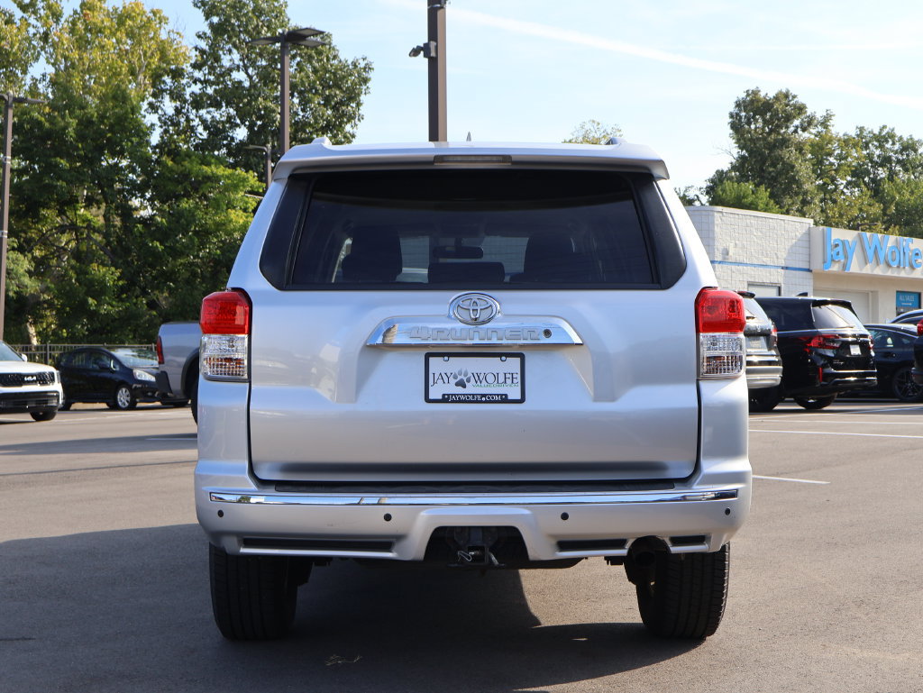 Used 2013 Toyota 4Runner SR5 AWD/4WD image 6