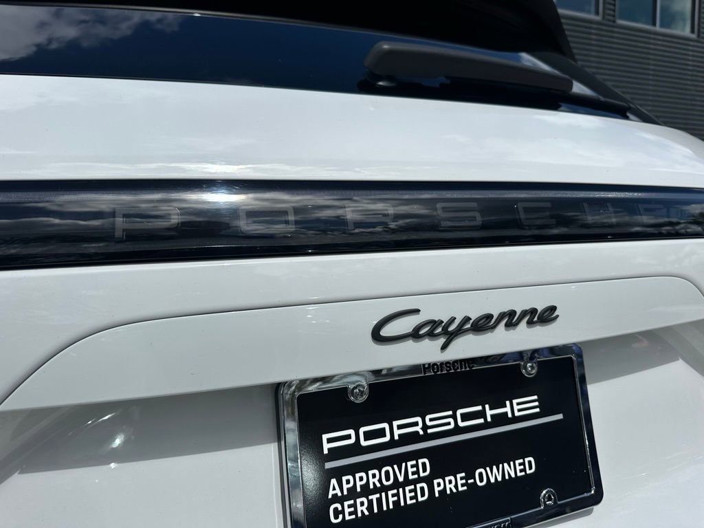 Certified 2023 Porsche Cayenne Platinum Edition image 14