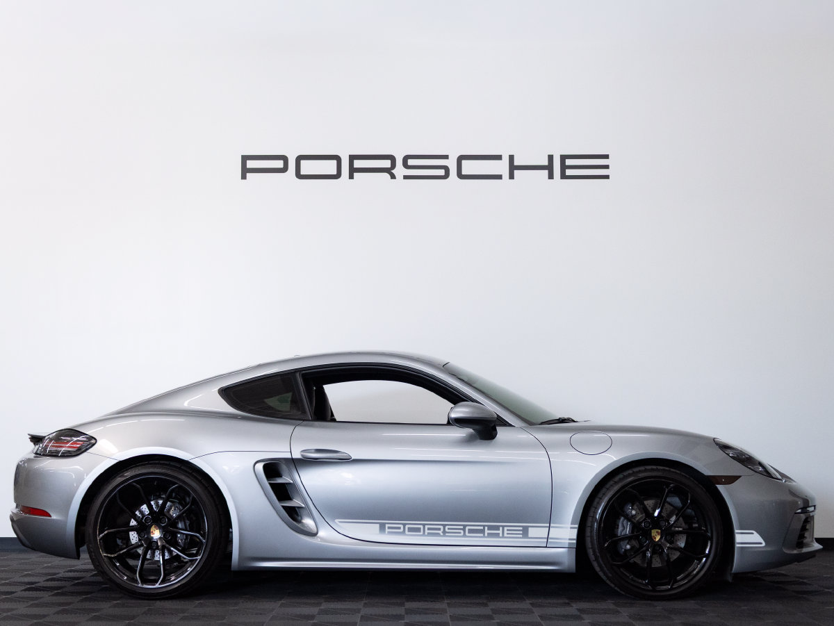 Certified 2024 Porsche 718 Cayman RWD image 8