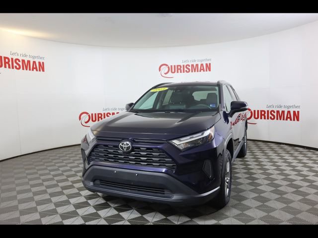 Used 2023 Toyota RAV4 XLE image 1