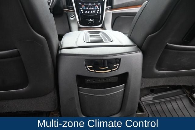 Used 2020 Cadillac Escalade Luxury AWD/4WD image 18