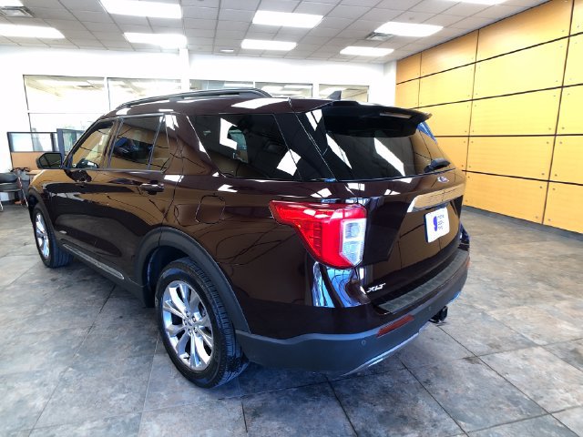Certified 2023 Ford Explorer XLT w/ Equipment Group 202A AWD/4WD image 5