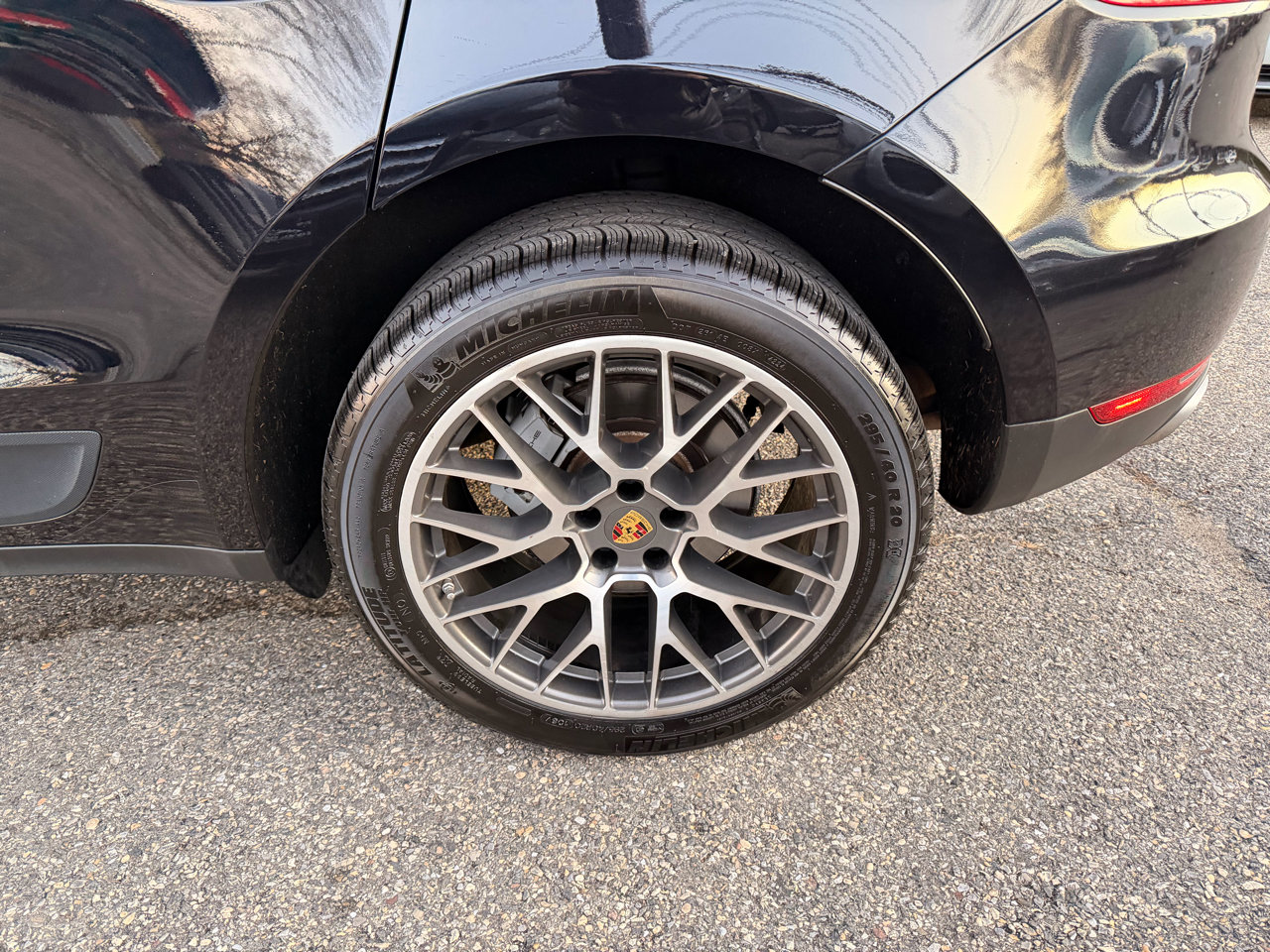 Used 2017 Porsche Macan S image 14