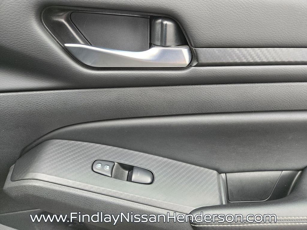 Used 2024 Nissan Altima 2.5 SV image 18